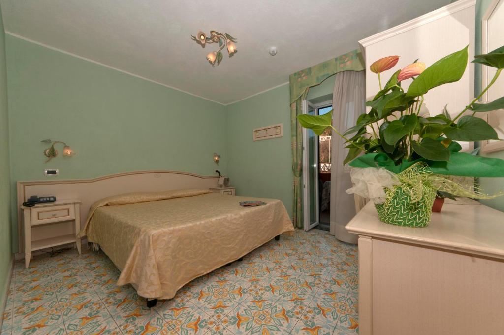 Hotel Villa Franca Forio di Ischia Værelse billede